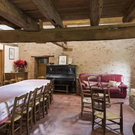 Grand Gite De Charme Avec Cheminee Pres De Montlucon, Jardin, Jeux Enfants, Animaux Acceptes - Fr-1-489-144 *